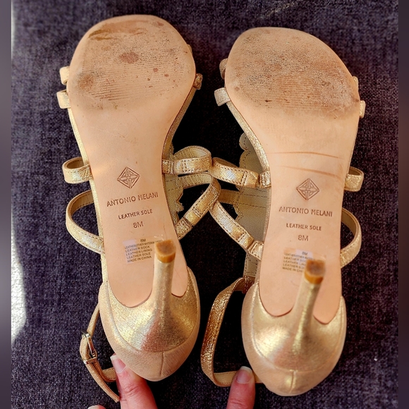 Antonio Melani Gold sandals women's sz 8 - Picture 10 of 15